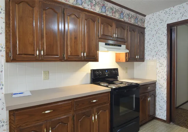 Photo 4 of Single family home for sale at 1220 S Chestnut Ave, Broken Arrow, OK 74012 | MLS# 2630025 | Listing updated on 2026-09-11