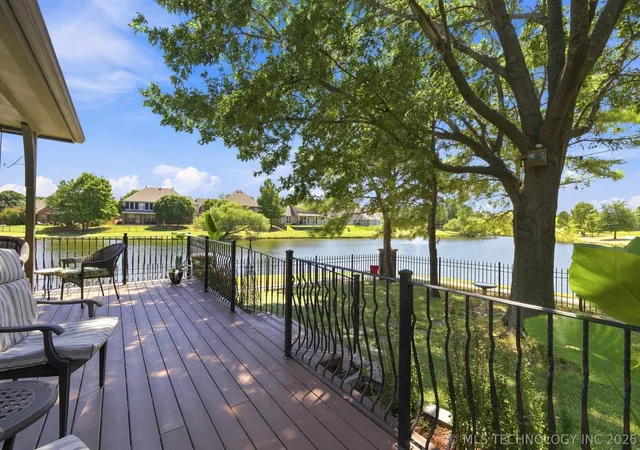 Photo 2 of Sale Pending at 114 E 125th Court S, Jenks, OK 74037 | MLS# 2629863 | Listing updated on 2026-09-12