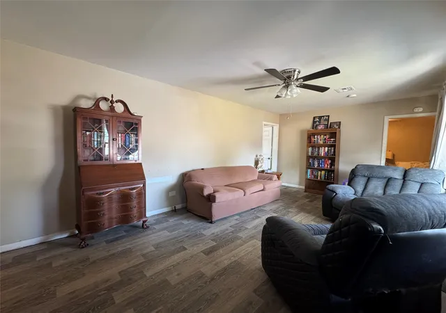 Photo 3 of Single family home for sale at 1620 Glennan Dr, Okmulgee, OK 74447 | MLS# 2629852 | Listing updated on 2026-09-26