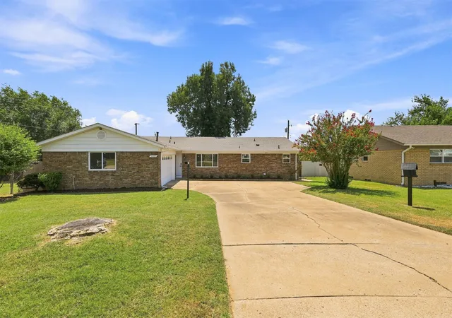 Photo 1 of Single family home for sale at 2313 S 82nd E Eastavenue, Tulsa, OK 74129 | MLS# 2630075 | Listing updated on 2026-09-14