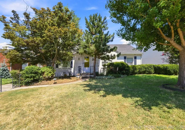 Photo 1 of Single family home for sale at 2611 E 18th Street, Tulsa, OK 74104 | MLS# 2630093 | Listing updated on 2026-09-14