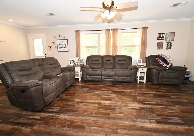 Photo 4 of Single family home for sale at 704 N Farm Rd, Sallisaw, OK 74955 | MLS# 2630134 | Listing updated on 2026-09-07
