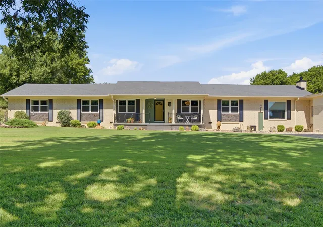 Photo 1 of Single family home for sale at 735 W Holiday Ln, Claremore, OK 74017 | MLS# 2628020 | Listing updated on 2026-09-10