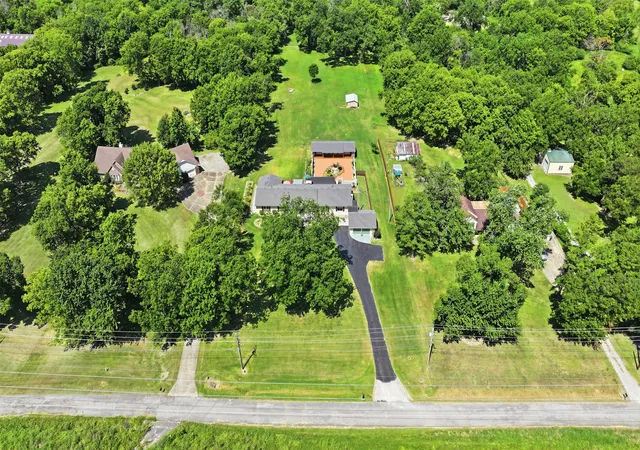 Photo 3 of Single family home for sale at 735 W Holiday Ln, Claremore, OK 74017 | MLS# 2628020 | Listing updated on 2026-09-10