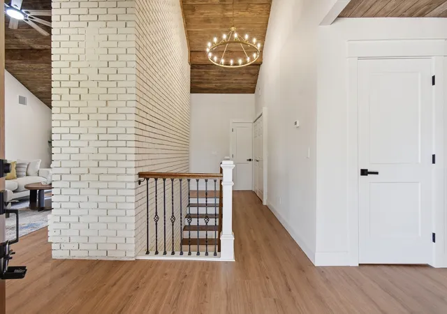 Photo 4 of Single family home for sale at 701 Oak Ridge Dr, Sand Springs, OK 74063 | MLS# 2630179 | Listing updated on 2026-09-24