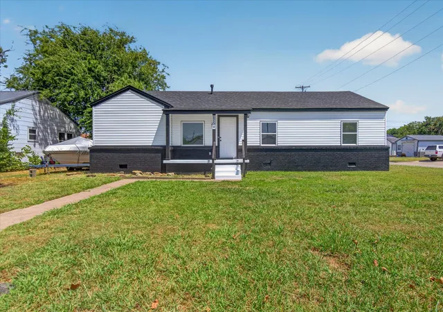 Photo 1 of Single family home for sale at 2254 S Dewey Ave, Bartlesville, OK 74003 | MLS# 2627054 | Listing updated on 2026-09-14