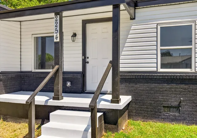 Photo 3 of Single family home for sale at 2254 S Dewey Ave, Bartlesville, OK 74003 | MLS# 2627054 | Listing updated on 2026-09-14