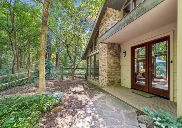Photo 2 of Sale Pending at 10718 S Oswego Ave, Tulsa, OK 74137 | MLS# 2630117 | Listing updated on 2026-09-08