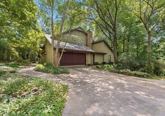 Photo 3 of Sale Pending at 10718 S Oswego Ave, Tulsa, OK 74137 | MLS# 2630117 | Listing updated on 2026-09-08