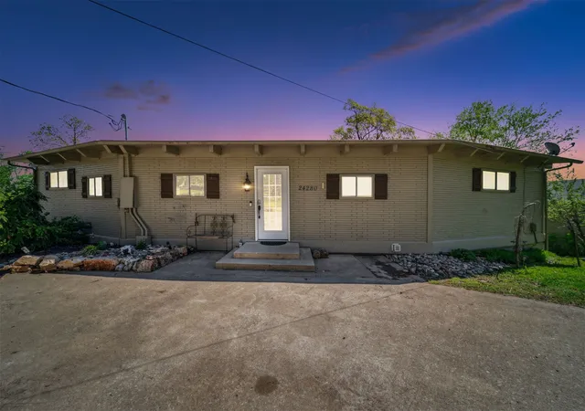 Photo 4 of Single family home for sale at 24280 S 610 Drive, Grove, OK 74344 | MLS# 2630202 | Listing updated on 2026-09-03