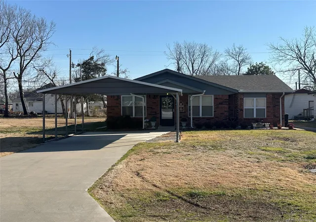 Photo 2 of Single family home for sale at 507 S 2nd Street, Morris, OK 74445 | MLS# 2630068 | Listing updated on 2026-08-29