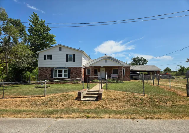 Photo 1 of Single family home for sale at 1407 S Cedar St, Bristow, OK 74010 | MLS# 2630198 | Listing updated on 2026-08-30