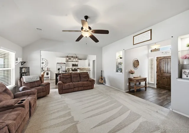 Photo 3 of Sale Pending at 1485 W Keeling Ave, Sapulpa, OK 74066 | MLS# 2629766 | Listing updated on 2026-09-10