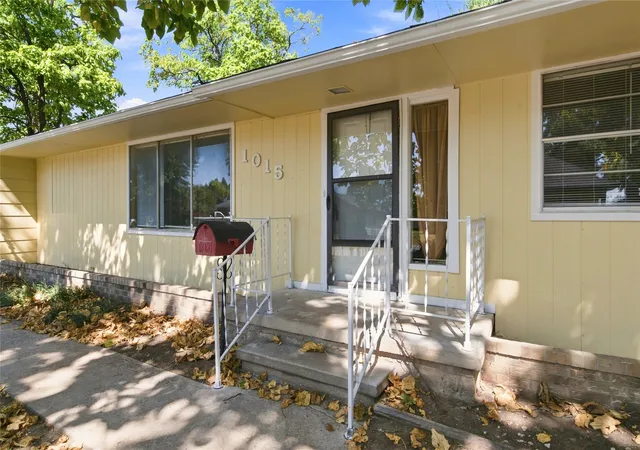 Photo 1 of Sale Pending at 1015 S Miami Ave, Okmulgee, OK 74447 | MLS# 2630219 | Listing updated on 2026-09-23