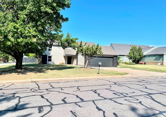 Photo 2 of Single family home for sale at 2424 S 137th E Eastavenue, Tulsa, OK 74134 | MLS# 2630229 | Listing updated on 2026-09-11