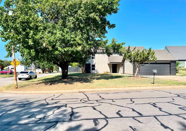 Photo 3 of Single family home for sale at 2424 S 137th E Eastavenue, Tulsa, OK 74134 | MLS# 2630229 | Listing updated on 2026-09-11