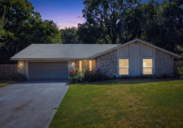 Photo 2 of Single family home for sale at 6635 S 222nd Eastavenue, Broken Arrow, OK 74014 | MLS# 2630045 | Listing updated on 2026-09-28