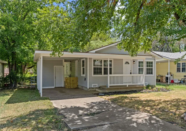 Photo 2 of Single family home for sale at 604 Se Greystone Ave, Bartlesville, OK 74006 | MLS# 2630268 | Listing updated on 2026-09-02