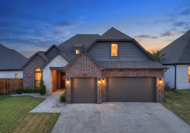 Photo 2 of Single family home for sale at 3808 W Winston St, Broken Arrow, OK 74011 | MLS# 2630272 | Listing updated on 2026-10-05