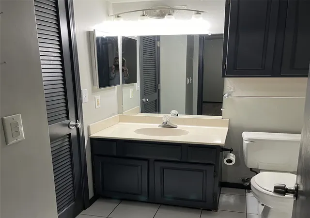 Listing Photo 2 - Condo for sale in building located at 6737 S Peoria Ave, Tulsa, OK 74136 - Unit #C211
