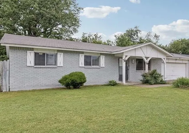 Photo 2 of Single family home for sale at 2346 S 118th Eastavenue, Tulsa, OK 74129 | MLS# 2630298 | Listing updated on 2026-09-02