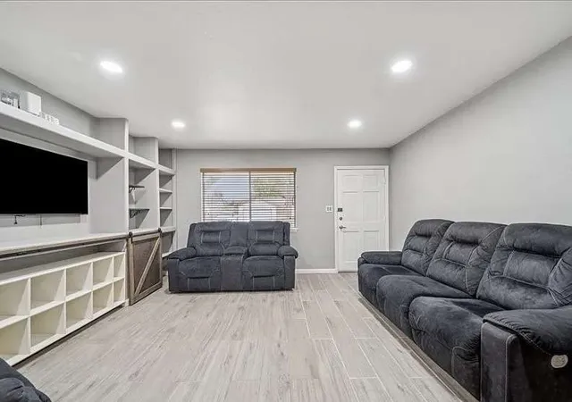 Photo 3 of Single family home for sale at 2346 S 118th Eastavenue, Tulsa, OK 74129 | MLS# 2630298 | Listing updated on 2026-09-02