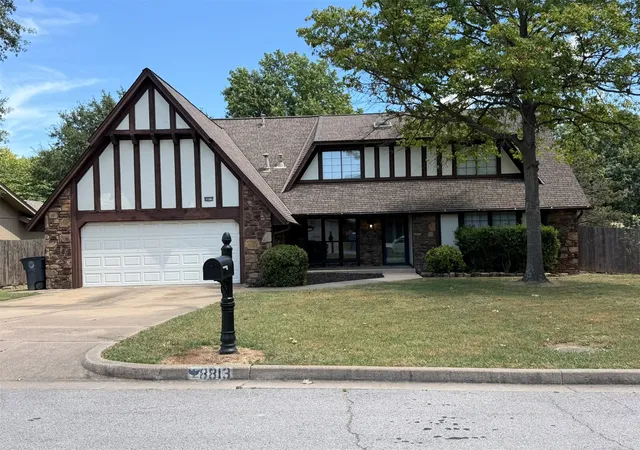 Photo 1 of Single family home for sale at 8813 S 71st East Ave, Tulsa, OK 74133 | MLS# 2630311 | Listing updated on 2026-09-14