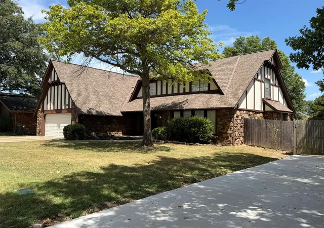 Photo 3 of Single family home for sale at 8813 S 71st East Ave, Tulsa, OK 74133 | MLS# 2630311 | Listing updated on 2026-09-14