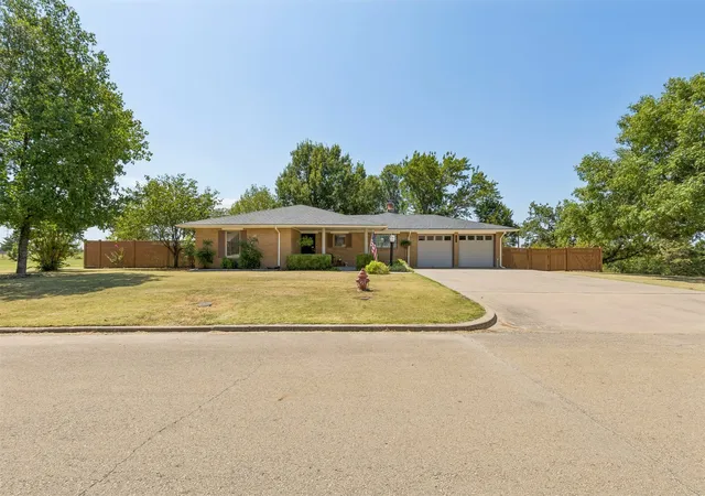 Photo 58 of Single family home for sale at 1002 Sunset Cir, Yale, OK 74085 | MLS# 2630171 | Listing updated on 2026-09-10