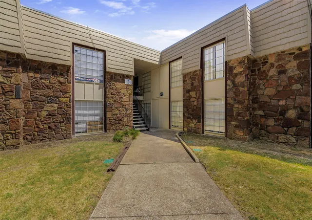 Photo 2 of Sale Pending at 6717 S Richmond Ave #537, Tulsa, OK 74136 | MLS# 2630333 | Listing updated on 2026-09-03