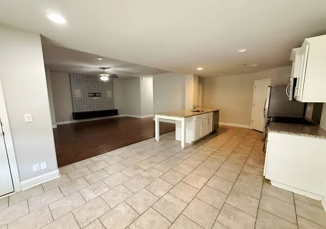 Photo 3 of Sale Pending at 3501 W El Dorado St, Broken Arrow, OK 74011 | MLS# 2630337 | Listing updated on 2026-09-02