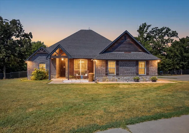 Photo 1 of Single family home for sale at 19412 S Mountain Ln, Claremore, OK 74019 | MLS# 2629993 | Listing updated on 2026-09-14