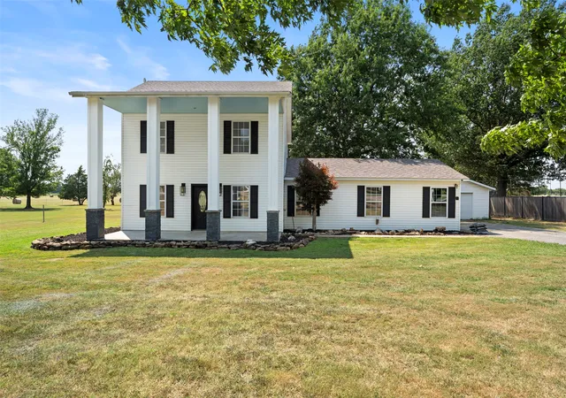 Photo 1 of Single family home for sale at 945 Christy Ln, Vinita, OK 74301 | MLS# 2630004 | Listing updated on 2026-09-12