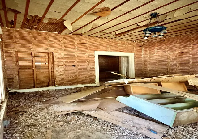Photo 3 of Single family home for sale at 300 S Rosehill Ave, Cleveland, OK 74020 | MLS# 2630348 | Listing updated on 2026-09-12