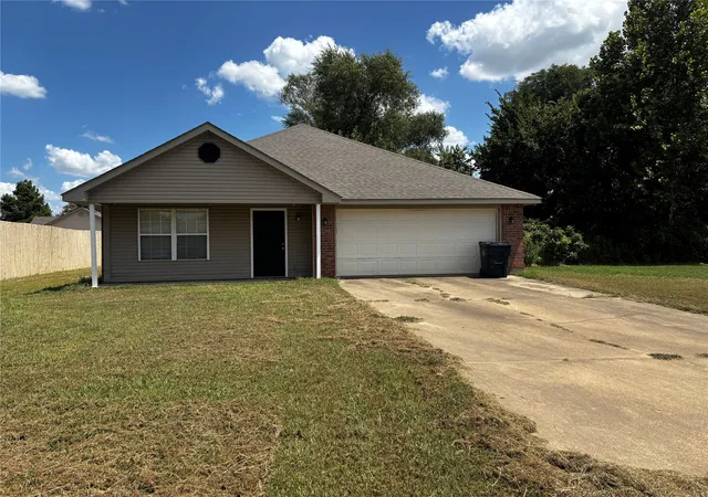 Photo 1 of Sale Pending at 1519 Cherokee Trl, Muldrow, OK 74948 | MLS# 2630349 | Listing updated on 2026-09-09