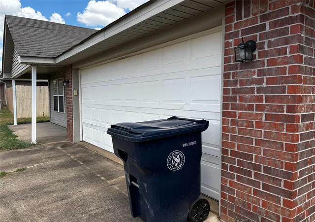 Photo 3 of Sale Pending at 1519 Cherokee Trl, Muldrow, OK 74948 | MLS# 2630349 | Listing updated on 2026-09-09