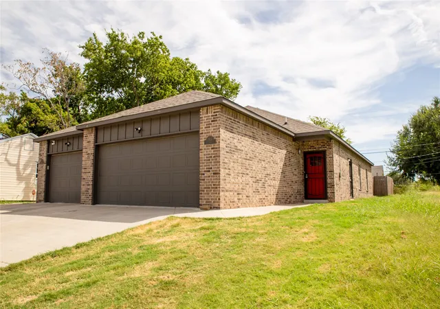 Photo 1 of Multi family home for sale at 1815 N Saint Louis Ave, Tulsa, OK 74106 | MLS# 2630260 | Listing updated on 2026-09-10