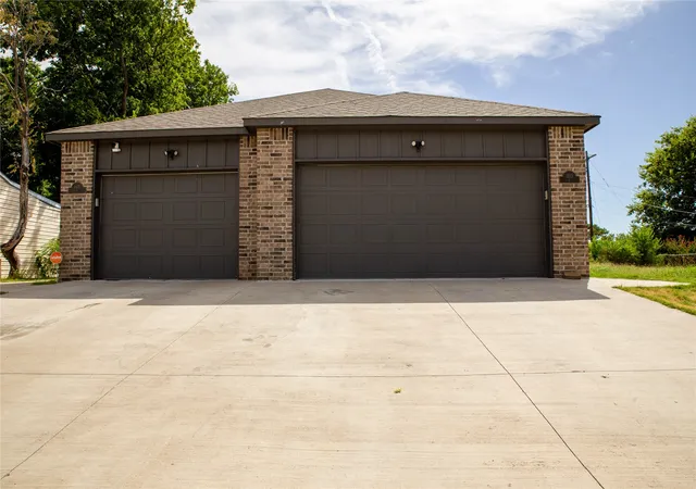 Photo 2 of Multi family home for sale at 1815 N Saint Louis Ave, Tulsa, OK 74106 | MLS# 2630260 | Listing updated on 2026-09-10