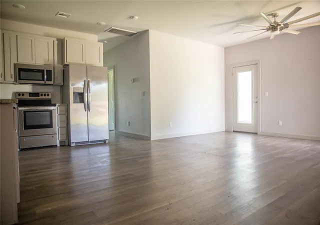 Listing Photo 4 - Condo for sale in building located at 1815 N Saint Louis Ave, Tulsa, OK 74106
