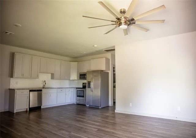 Listing Photo 5 - Condo for sale in building located at 1815 N Saint Louis Ave, Tulsa, OK 74106