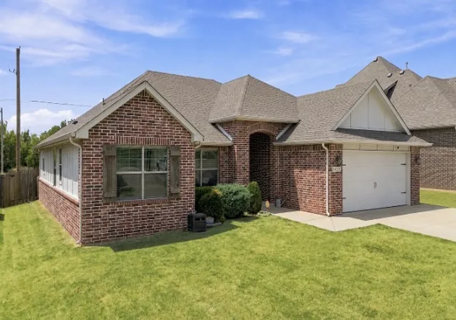 Photo 3 of Single family home for sale at 14350 S Toledo Ave, Bixby, OK 74008 | MLS# 2630319 | Listing updated on 2026-10-07