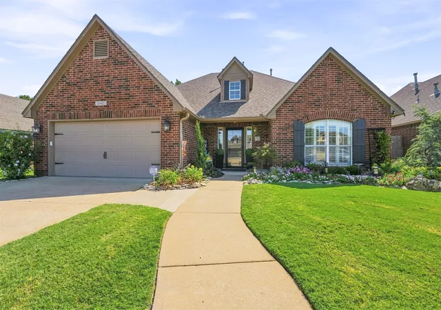 Photo 2 of Single family home for sale at 10401 N 114th Eastavenue, Owasso, OK 74055 | MLS# 2630356 | Listing updated on 2026-09-15