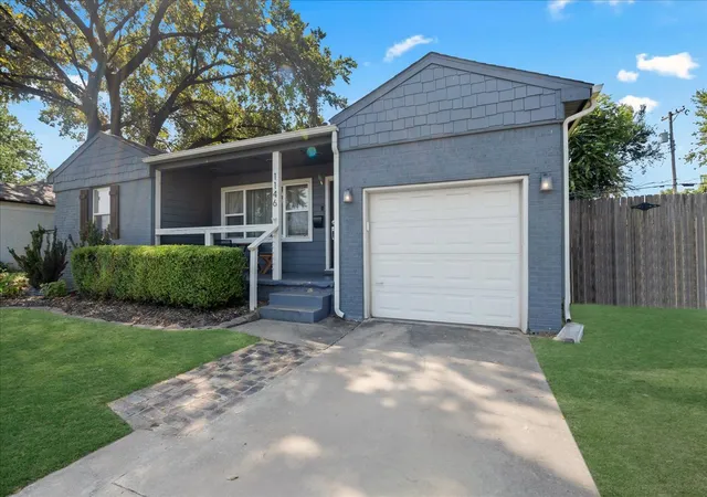 Photo 3 of Sale Pending at 1146 E 49th Street, Tulsa, OK 74105 | MLS# 2629605 | Listing updated on 2026-09-09