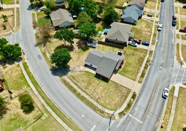 Photo 3 of Sale Pending at 8221 N 122nd East Ave, Owasso, OK 74055 | MLS# 2630457 | Listing updated on 2026-09-08