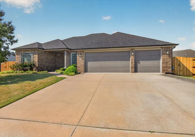Photo 1 of Single family home for sale at 1019 Terri Dr, Bartlesville, OK 74006 | MLS# 2630147 | Listing updated on 2026-09-15