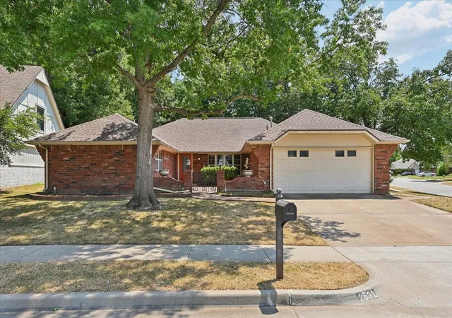 Photo 1 of Sale Pending at 2531 S 96th East Ave, Tulsa, OK 74129 | MLS# 2630428 | Listing updated on 2026-09-01