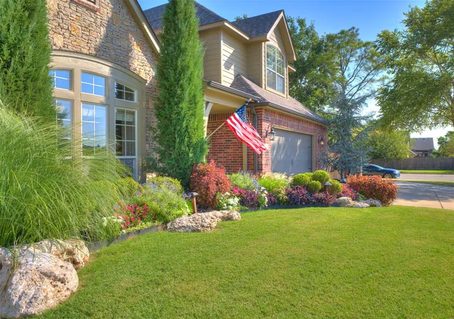 Photo 3 of Sale Pending at 304 E Wichita St, Broken Arrow, OK 74012 | MLS# 2630455 | Listing updated on 2026-09-28