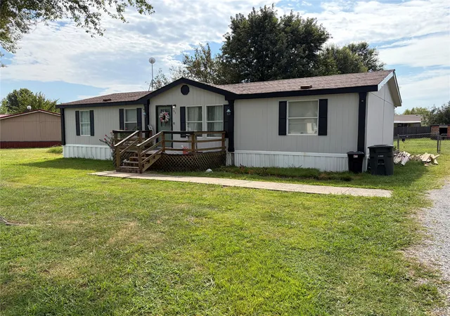 Photo 1 of Sale Pending at 51 Sun Prairie St, Pryor, OK 74361 | MLS# 2630449 | Listing updated on 2026-09-14