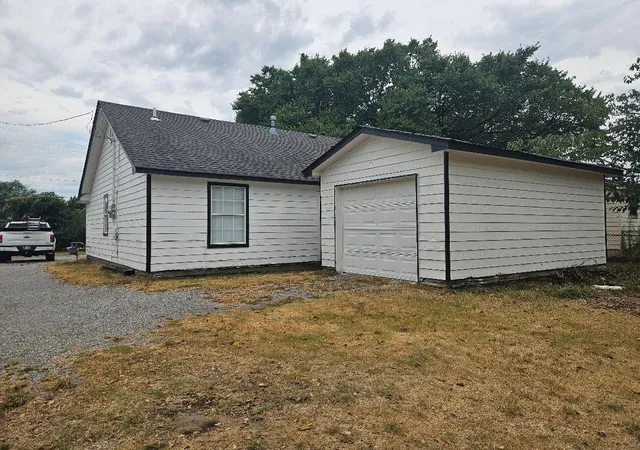 Photo 7 of Sale Pending at 5443 W 11th Street, Tulsa, OK 74127 | MLS# 2630552 | Listing updated on 2026-09-08