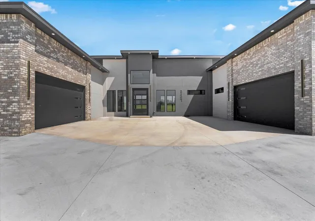 Photo 2 of Single family home for sale at 3497 E 400 Road, Oologah, OK 74053 | MLS# 2630515 | Listing updated on 2026-09-06